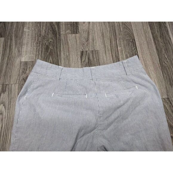 (3/$35) 212 Collection Size 2 Blue White Striped Seersucker Natural Fit Capris - Picture 4 of 12